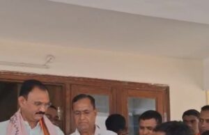 पलारी महाविद्यालय के छात्रों ने प्रभारी मंत्री श्याम बिहारी जायसवाल के सामने रखीं 7 बड़ी मांगें छात्रों ने सौंपा ज्ञापन, कॉलेज में नए विषयों से लेकर भवन निर्माण तक की उठी मांग