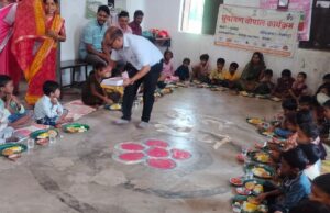 जनपद उपाध्यक्ष ने 7 आंगनवाड़ी केंद्रों के 60 बच्चों को कराया बाल भोज