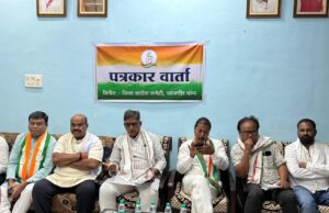 अमेरिका के हिसाब से दोस्त या दुश्मन बनाने की मोदीनीति के कारण देश में पड़ रही मंहगाई की मार – नोबेल वर्मा