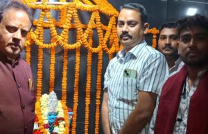 शनि जयंती पर श्री शनि मंदिर में श्रद्धालुओं का उमड़ा सैलाब… श्री सिद्ध हनुमान मंदिर परिवार ने सूर्य पुत्र का किया भव्य महाआरती…