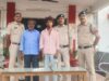 पुरानी रंजिश में चाकू-रॉड से हमला, बाप-बेटा गिरफ्तार