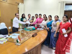 कलेक्टर एवं पुलिस अधीक्षक को सौंपा ज्ञापन, नायब तहसीलदार पर तत्काल गिरफ्तारी व एस.टी. एक्ट के तहत कार्रवाई की मांग
