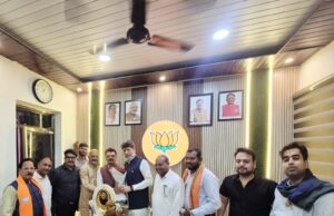 किरण सिंह देव को बधाई देने पहुंची टीम संजय पांडे