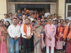 मजदूर दिवस पर भाजपा झुग्गी झोपड़ी प्रकोष्ठ ने किया श्रमिकों का सम्मान… भाजपा नेता स्व. बनवारी लाल अग्रवाल की जन्म जयंती पर मरीजों को फल वितरित
