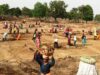 मनरेगा से संवर रहे गांव, रोजगार के साथ मजबूत हो रही जल संरक्षण संचय 47 हजार से अधिक ग्रामीणों को प्रतिदिन मिल रहा रोजगार, जल संरक्षण कार्यों से बदल रही गांवों की तस्वीर