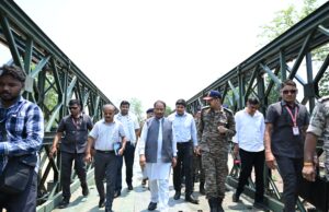 बस्तर की विकास यात्रा को नई रफ्तार: मुख्यमंत्री ने किया बेली ब्रिज का निरीक्षण