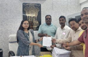 आरंग के व्यापारियों ने एसडीएम को सौंपा ज्ञापन, यातायात सुधार और बाईपास सड़क निर्माण की मांग