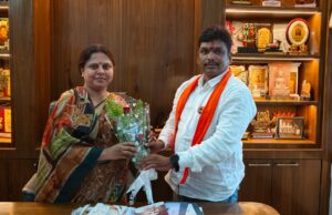 गौरवपूर्ण क्षण: जिला पंचायत उपाध्यक्ष भीखम सिंह ठाकुर ने सांसद रूपकुमारी चौधरी से की सौजन्य भेंट, नॉर्वे दौरे की दी बधाई