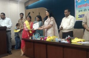 रायपुर में वक्ता मंच साहित्य संस्था द्वारा “शब्द शिखर सम्मान” समारोह का भव्य आयोजन, बस्तर की अंजली मिश्रा सम्मानित