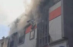 रायपुर में बड़ा हादसा: एमजी रोड स्थित जया ऑटोमोबाइल की बिल्डिंग में भीषण आग, तीन मंजिलों को लिया चपेट में, काबू पाने की कोशिशें जारी