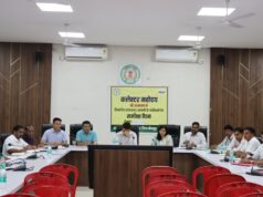 आश्रम-छात्रावासों की व्यवस्थाओं को लेकर समीक्षा बैठक संपन्न, अधिकारियों को दिए आवश्यक निर्देश