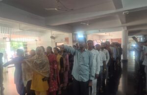 “नशामुक्त बीजापुर” का संकल्प: जिला कार्यालय में अधिकारियों-कर्मचारियों ने ली नशा त्याग की शपथ