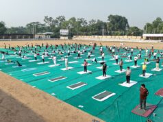 कुसमुंडा के आदर्श नगर इंदिरा स्टेडियम में मना अंतर्राष्ट्रीय योग दिवस, “स्वस्थ आयु के लिए योग” थीम पर हुआ भव्य आयोजन