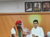 नगरी को नगर पालिका का दर्जा देने और फोरलेन निर्माण की मांग, प्रभारी मंत्री से मिले बलजीत छाबड़ा
