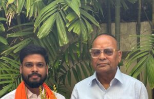 जनपद सदस्य अनुराग साहू ने पूर्व मंत्री अजय चंद्राकर को दी जन्मदिन की बधाई, लिया मार्गदर्शन