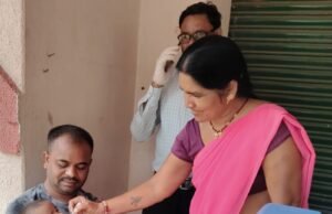 लखोली में पल्स पोलियो महाअभियान का शुभारंभ, 0 से 5 वर्ष तक के बच्चों को पिलाई जा रही जीवनरक्षक खुराक