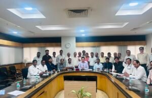 छत्तीसगढ़ में सरकारी कर्मचारियों को मिलेगी कैशलेस इलाज की सुविधा, ड्राफ्ट तैयार; पेंशनरों को भी CGHS के तहत शामिल करने का प्रस्ताव