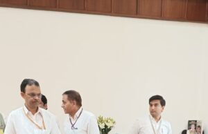बिलासपुर को ट्रैफिक जाम से मिलेगी राहत: ₹827 करोड़ की 4-लेन रिंग रोड के लिए केंद्रीय मंत्री तोखन साहू ने नितिन गडकरी से की मुलाकात