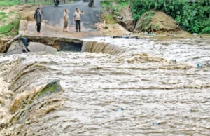मध्य और उत्तर छत्तीसगढ़ में मूसलाधार बारिश का असर, उफान पर नदियां; कई गांवों का संपर्क टूटा