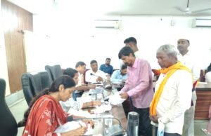 जनदर्शन में गूंजे जनता की आवाज: कलेक्टर ने गंभीर शिकायतों पर दिखाई संवेदनशीलता, अधिकारियों को दिए त्वरित निराकरण के सख्त निर्देश