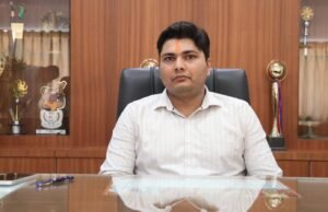 “सावधानी ही सुरक्षा: बहते पानी को पार न करें, जिला प्रशासन हर परिस्थिति से निपटने के लिए पूरी तरह तैयार”