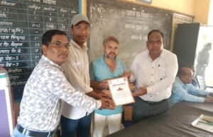 राष्ट्रीय सेवा योजना के 19 स्वयं सेवकों को उनकी गुणवत्ता की A प्रमाण पत्र देकर बधाई दिया गया