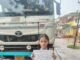 जाम ने छीनी बच्चों की मुस्कान: टेस्ट देने जा रहे मासूम घंटों सड़क पर फंसे, हाथों में चार्ट लेकर लगाई गुहार—”मुझे स्कूल जाना है”
