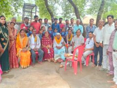 ग्राम गोड़ा में स्नेह और सद्भाव का संगम, बुजुर्ग माता केजहारिन घृतलहरे ने कराया भव्य ग्रामीण न्यौता भोज