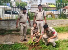 सरदार वल्लभभाई पटेल की 150 वीं जयंती के उपलक्ष्य मे सरगुजा पुलिस द्वारा वृहद वृक्षारोपण का चलाया गया अभियान, दिए गए पर्यावरण संरक्षण के संदेश।