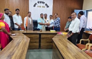 नपं पाली के नवनियुक्त एल्डरमैन ने वरिष्ठ पदाधिकारियों से की सौजन्य मुलाकात, नियुक्ति पर जताया आभार