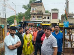 निर्माण कार्यों का निरीक्षण करने पहुंची नगर पंचायत उपाध्यक्ष नेहा सन्नी बंसल,नियम विरुद्ध दुकान निर्माण कराए जाने व भ्रष्टाचार का लगाया आरो