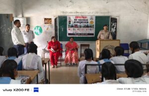 यातायात जांजगीर पुलिस द्वारा अलग अलग स्कूलों में किया यातायात जागरूकता अभियान