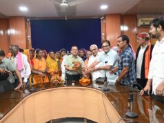 श्री लक्ष्मणेश्वर महादेव मंदिर ट्रस्ट के गठन पर कलेक्टर का आभार व्यक्त करने पहुंचे क्षेत्रवासी