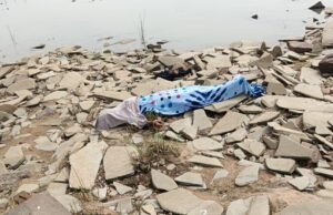 महानदी किनारे महिला का संदिग्ध शव मिलने से सनसनी, शरीर पर चोट के निशान; हत्या की आशंका, जांच में जुटी पुलिस
