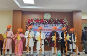 नगर निगम अंबिकापुर के मनोनीत पार्षदों का हुआ शपथ ग्रहण निगम क्षेत्र की समस्याओं के समाधान के लिए दृढ़ता से लगे रहें एल्डरमैन- अनुराग सिंह देव