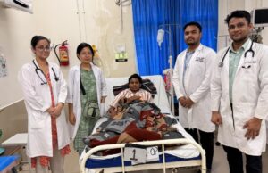 सिम्स बिलासपुर के चिकित्सकों की तत्परता से चाकू लगने से गंभीर घायल 15 वर्षीय किशोर को मिला नया जीवन