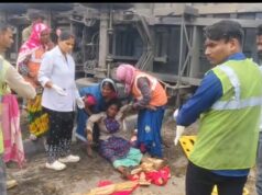 हाईवे पर दर्दनाक हादसा: गिट्टी से लदा ट्रेलर पलटा, सड़क की सफाई कर रही महिला मजदूर की मौत