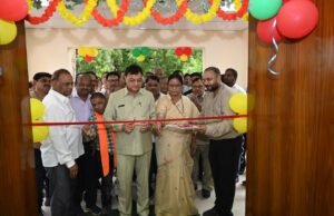 उद्योग मंत्री श्री लखन लाल देवांगन ने जैन स्वाध्याय भवन के जीर्णोद्धार कार्य का किया लोकार्पण