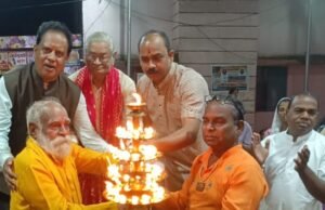 श्री सिद्ध हनुमान मंदिर की 167 वीं महाआरती में पंडित डॉ डी डी मिश्रा हुए शामिल
