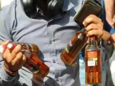 वार्ड 23 में खुलेआम बिक रही अवैध शराब, पुलिस मौन,” स्थानीय लोग परेशान, शिकायत के बाद भी नहीं हुई कार्रवाई