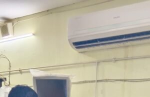 बाईपास खेत से गुजरी 11 केवी विद्युत लाइन की चपेट में आने से किसान घायल, जिला पंचायत सदस्य मोनिका ऋषभ देवांगन ने अस्पताल पहुंचकर जाना हाल
