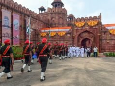 स्वतंत्रता दिवस से पहले दिल्ली हाई अलर्ट, लाल किले की सुरक्षा में 20 हजार जवान और हाईटेक निगरानी सिस्टम