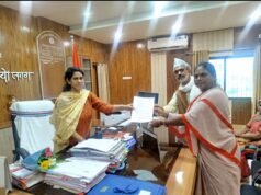 आदिवासी विकास विभाग की अनियमितताओं पर AAP का हमला, कलेक्टर को सौंपा ज्ञापन