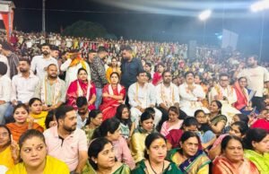 रुद्रेश्वर घाट पर चित्रोत्पल महानदी गंगा आरती एवं महाप्रसादी में शामिल हुए विधायक,कलेक्टर और कांग्रेस जिलाध्यक्ष सहित भाजपा प्रदेश उपाध्यक्ष