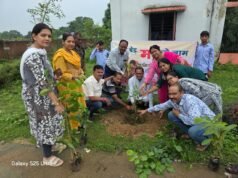 ‘एक पेड़ मां के नाम’ अभियान के तहत सेंदरी में हुआ पौधरोपण