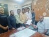 शहरी एवं ग्रामीण क्षेत्रों में पट्टा वितरण की मांग को लेकर ब्लॉक कांग्रेस ने जिला प्रशासन को सौंपा ज्ञापन