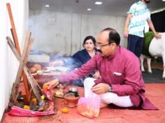 उप मुख्यमंत्री श्री अरुण साव ने प्रदेशवासियों को दी हरेली की बधाई गौमाता और कृषि औजारों की पूजा-अर्चना कर अच्छी फसल व खुशहाली का कामना की