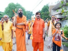 अमित चिमनानी के नेतृत्व में निकली भव्य कावड़ यात्रा,जगह जगह हुआ स्वागत सैकड़ों श्रद्धालुओं ने 7 नदियों के जल से किया महाकाल का अभिषेक