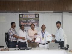कलेक्टर ने पावरलिफ्टर गुरुवचन सिंह कंवर को दो गोल्ड मेडल जीतने पर किया सम्मानित