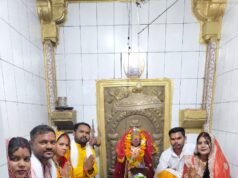 धीवर समाज आरंग द्वारा किया गया बाबा बागेश्वरनाथ महादेव का दुग्धाभिषेक